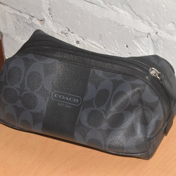 COACH Blue Leather All Over C Dopp Kit Make up BAG - Picture 4 of 7